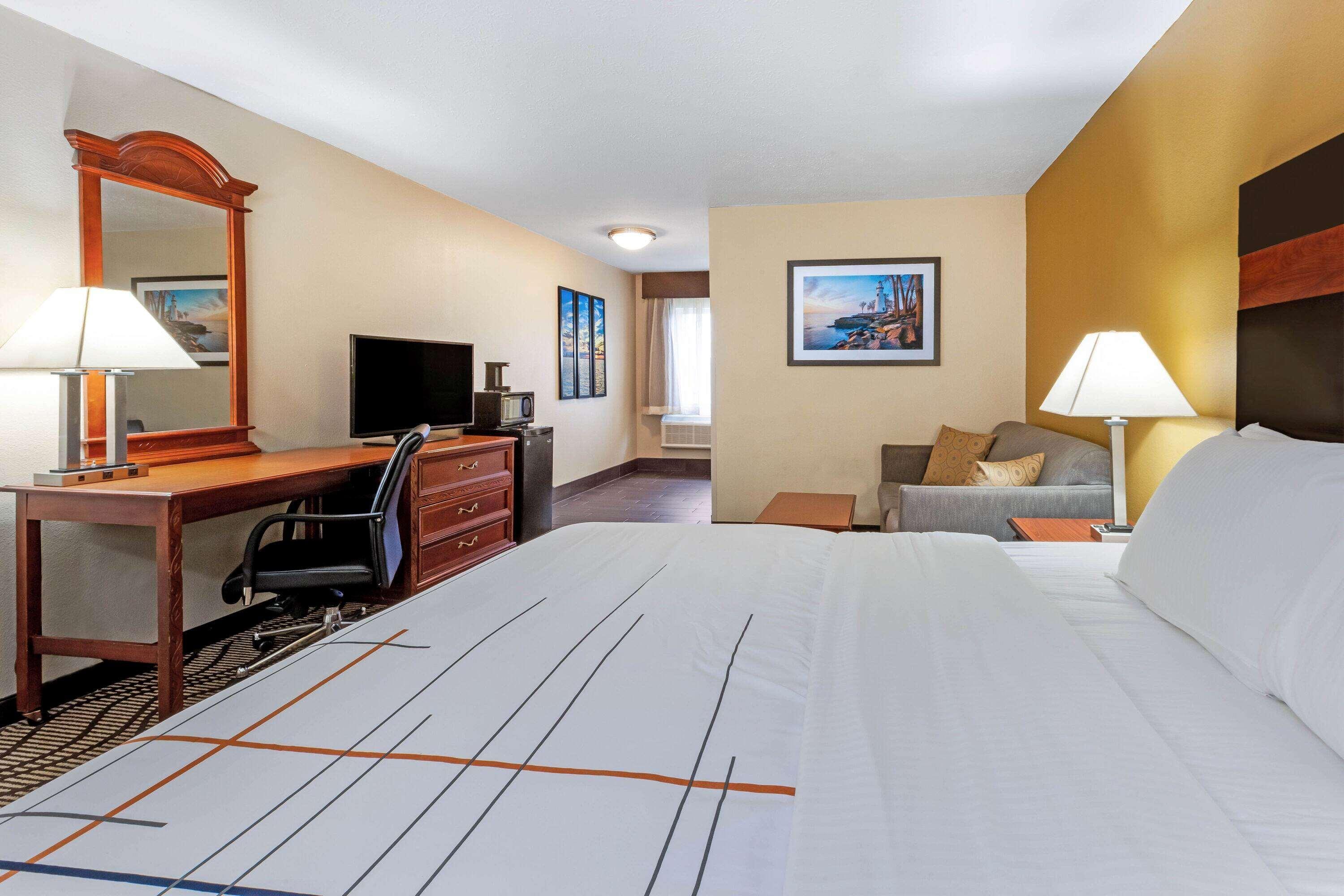 La Quinta Inn By Wyndham Sandusky Near Cedar Point Exteriör bild