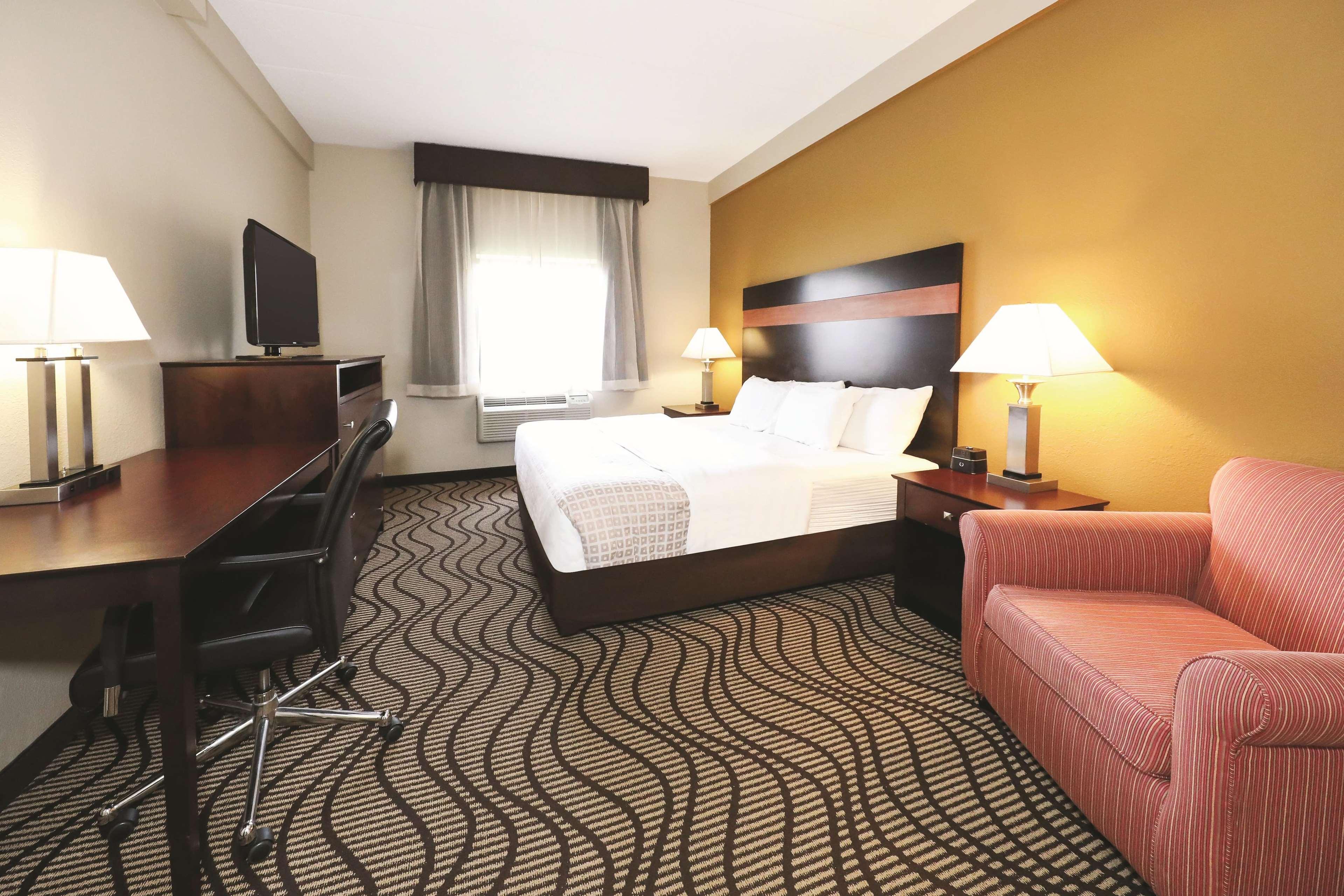 La Quinta Inn By Wyndham Sandusky Near Cedar Point Exteriör bild