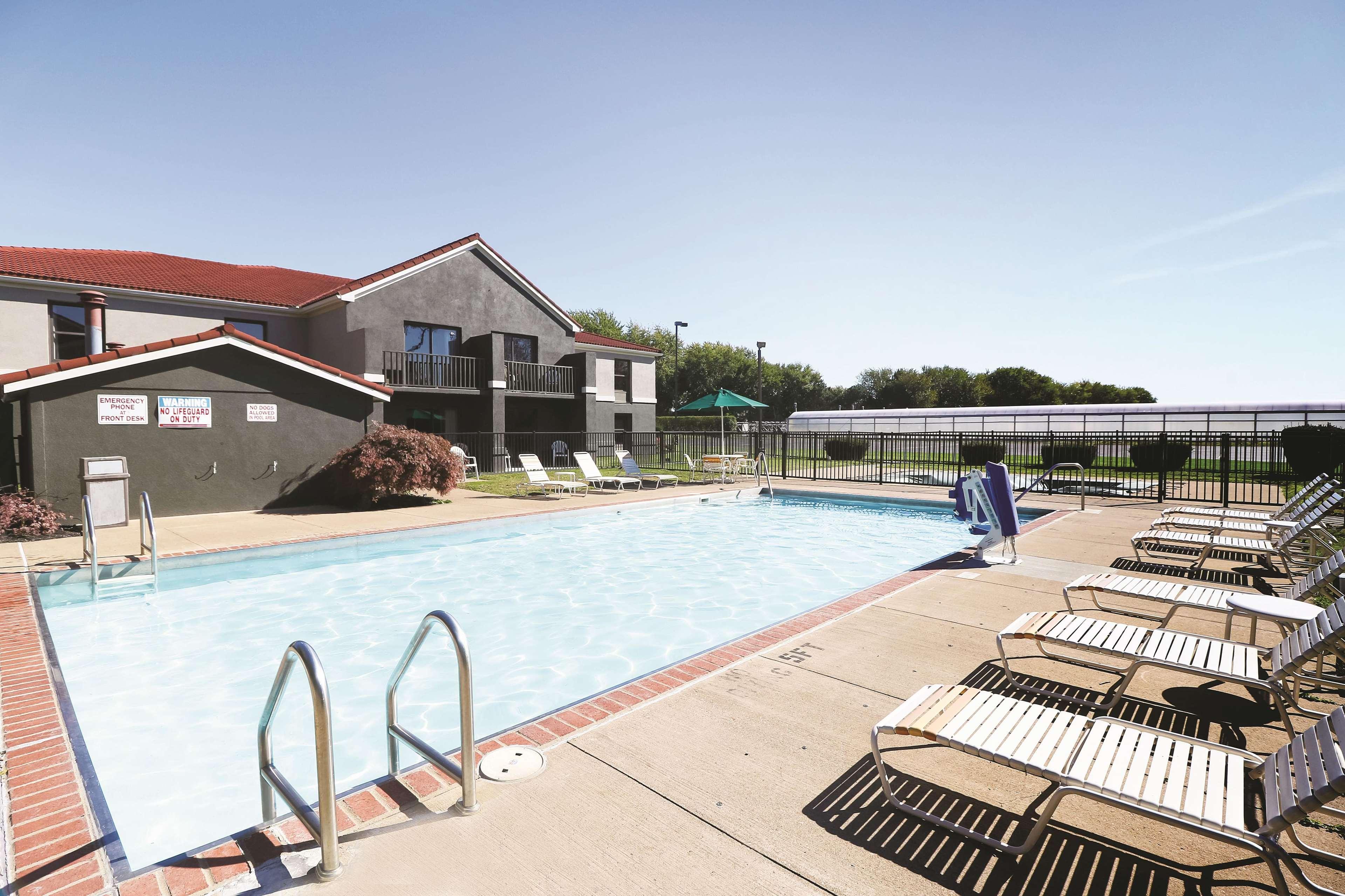 La Quinta Inn By Wyndham Sandusky Near Cedar Point Exteriör bild