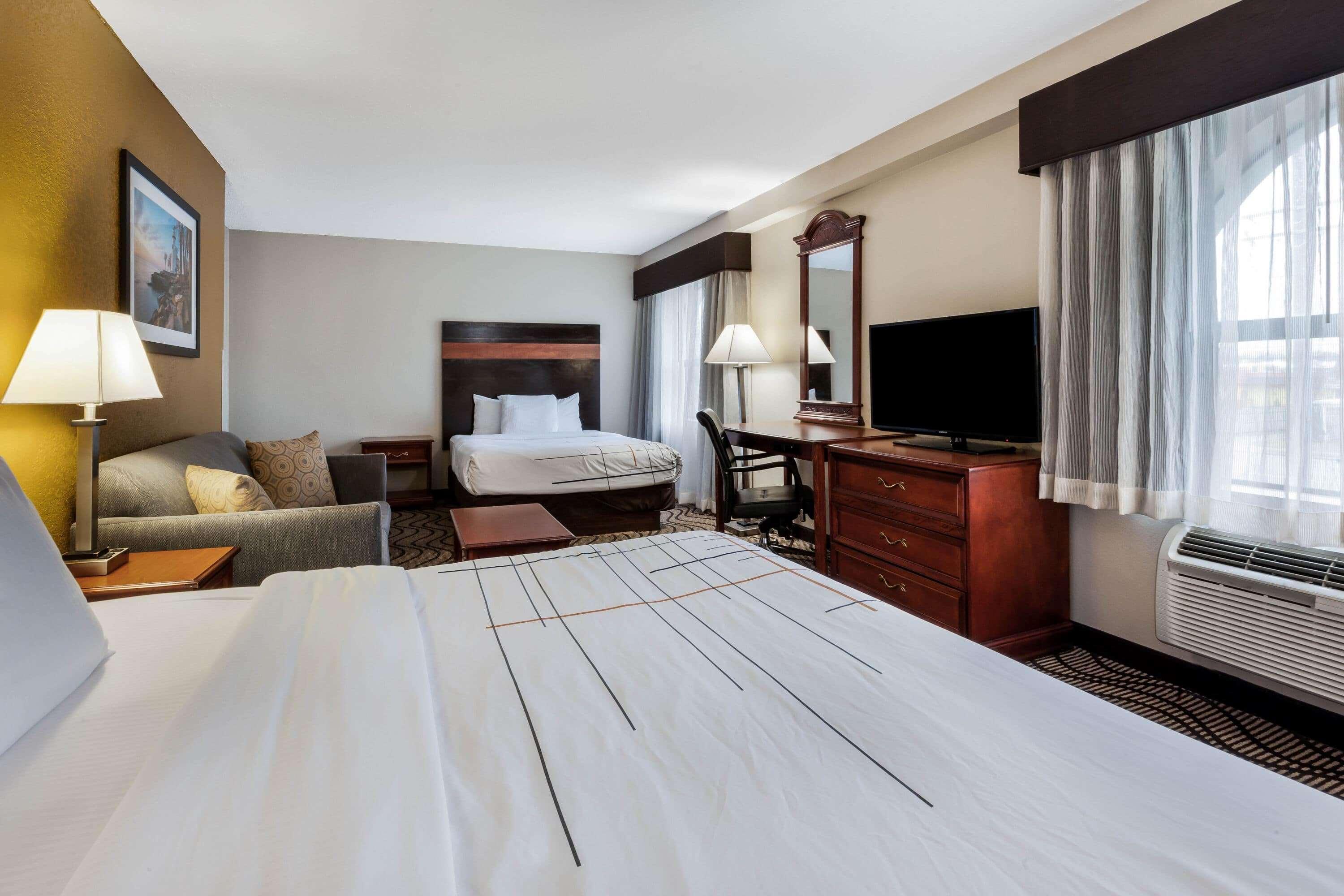 La Quinta Inn By Wyndham Sandusky Near Cedar Point Exteriör bild