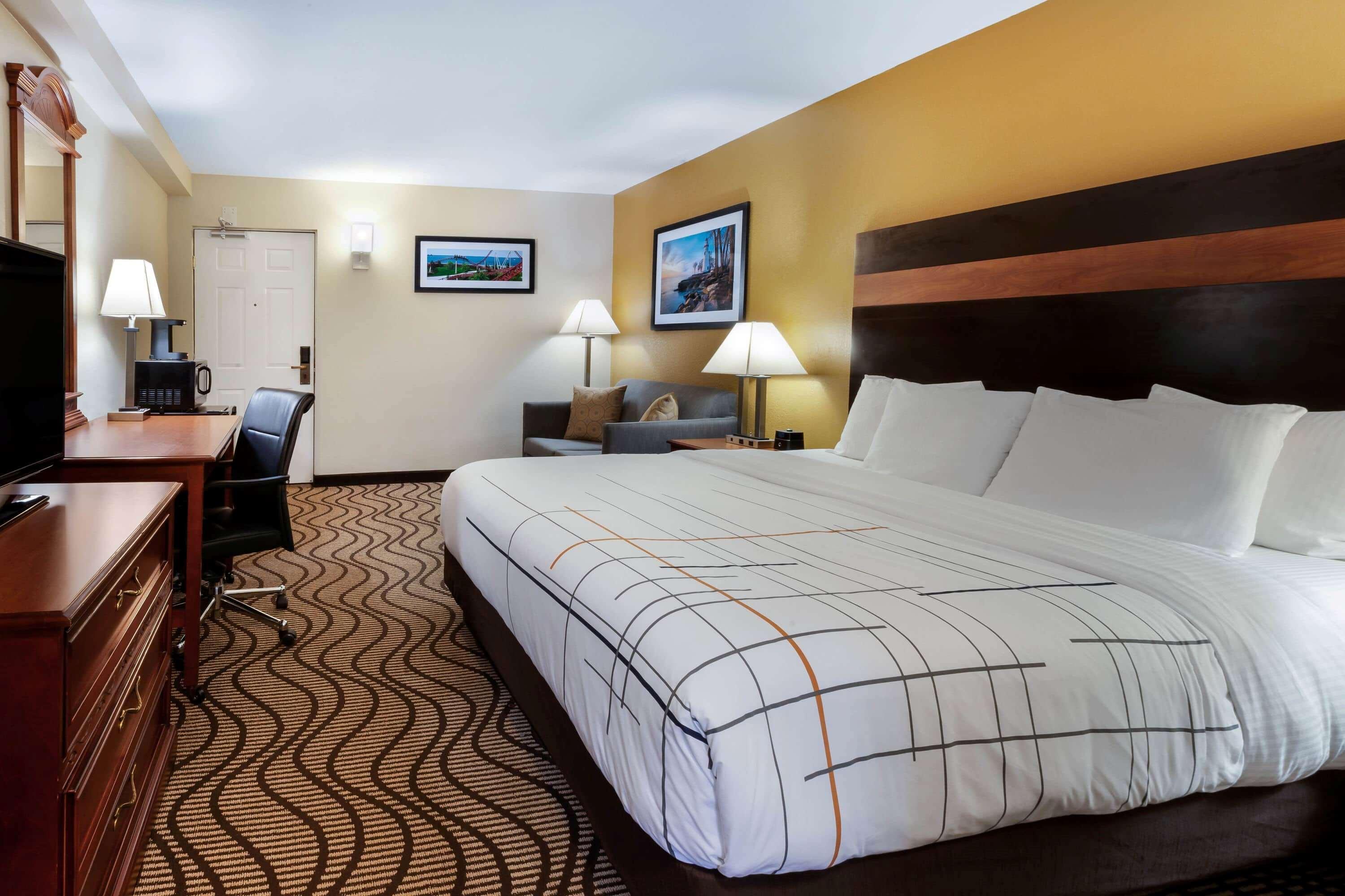 La Quinta Inn By Wyndham Sandusky Near Cedar Point Exteriör bild