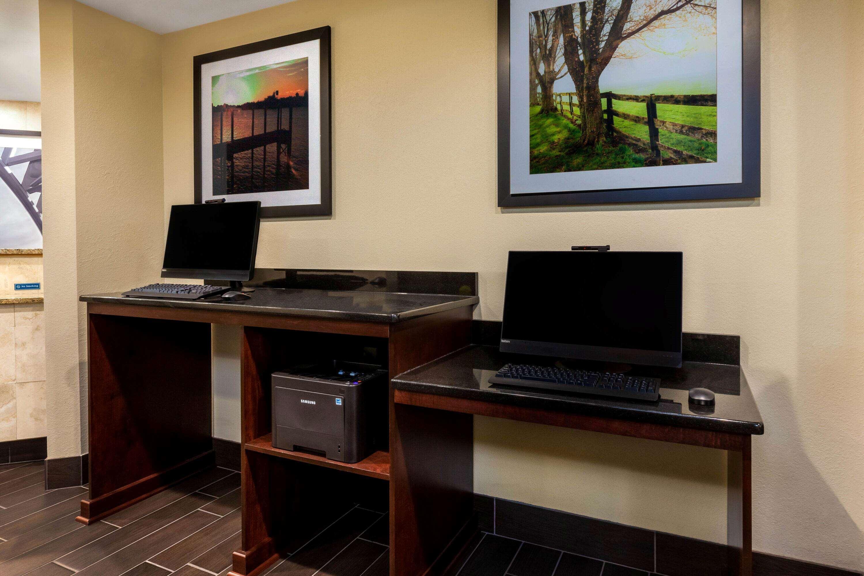 La Quinta Inn By Wyndham Sandusky Near Cedar Point Exteriör bild